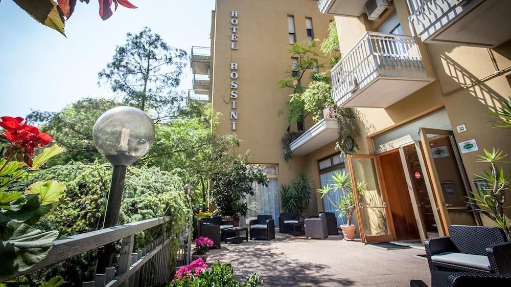 Hotel Rossini Tabiano Terme Экстерьер фото