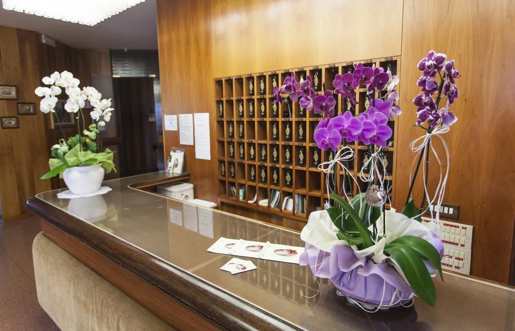 Hotel Rossini Tabiano Terme Экстерьер фото