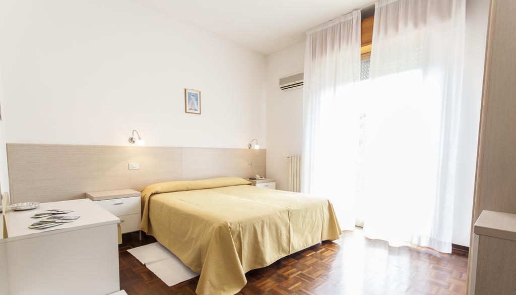 Hotel Rossini Tabiano Terme Экстерьер фото
