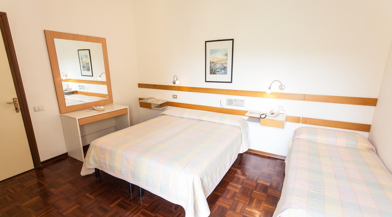 Hotel Rossini Tabiano Terme Экстерьер фото