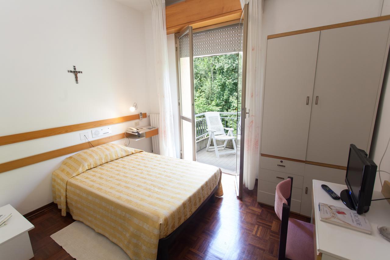 Hotel Rossini Tabiano Terme Экстерьер фото