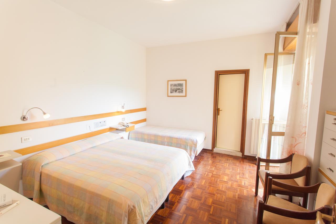 Hotel Rossini Tabiano Terme Экстерьер фото