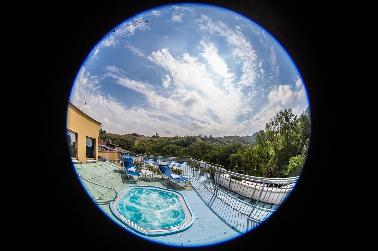 Hotel Rossini Tabiano Terme Экстерьер фото
