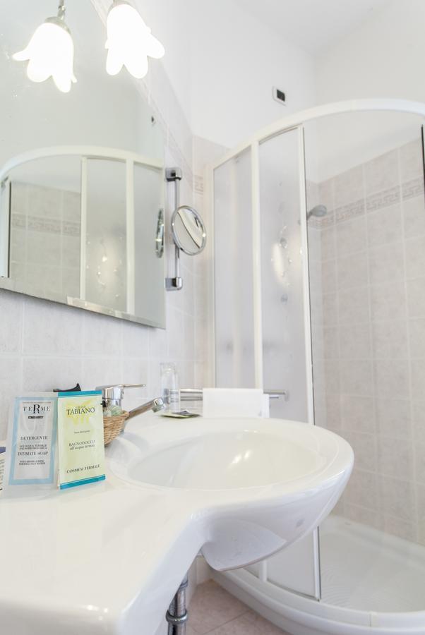 Hotel Rossini Tabiano Terme Экстерьер фото