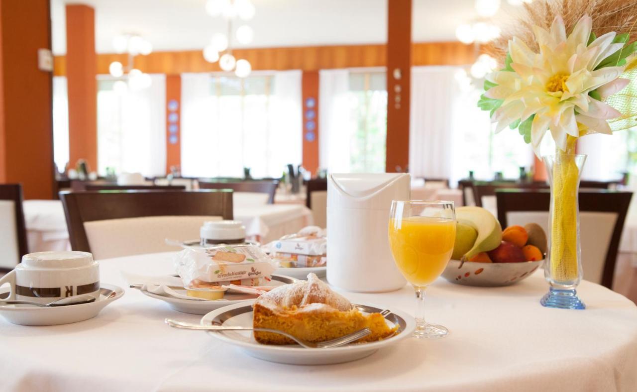 Hotel Rossini Tabiano Terme Экстерьер фото