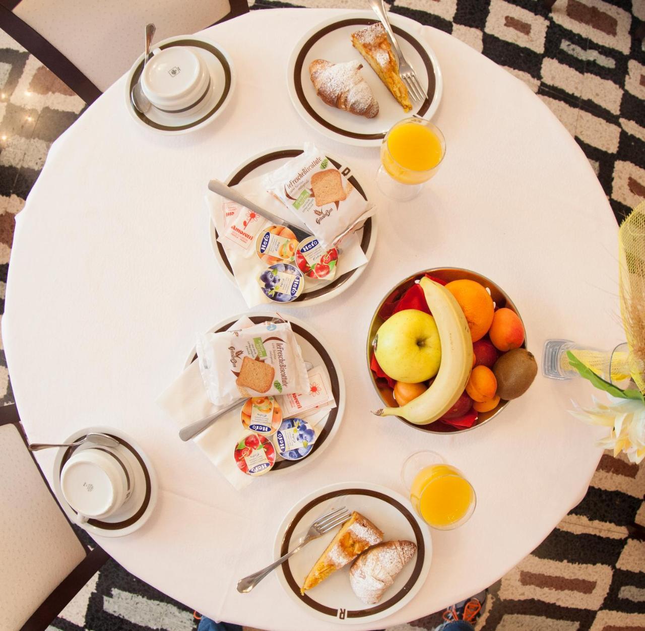 Hotel Rossini Tabiano Terme Экстерьер фото